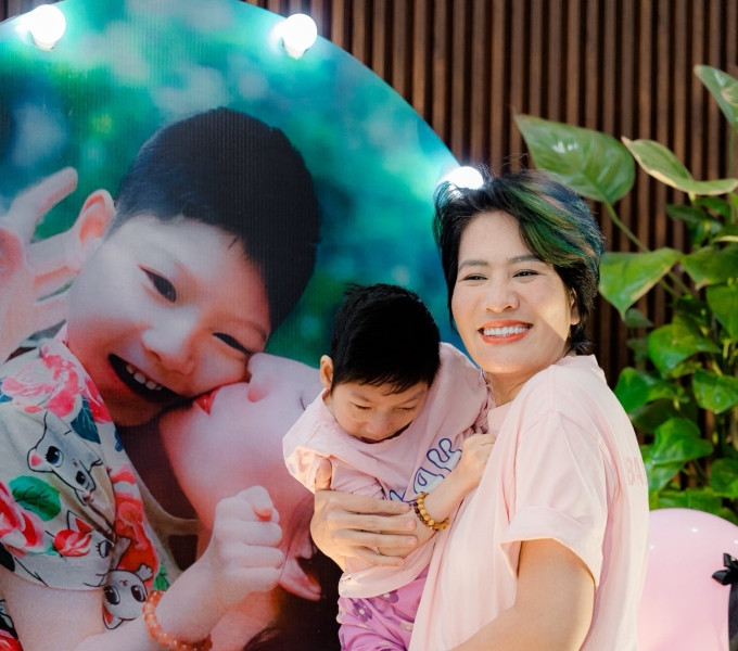 Diễn viên Minh Cúc và hành trình 15 năm cùng con gái vượt qua nghịch cảnh