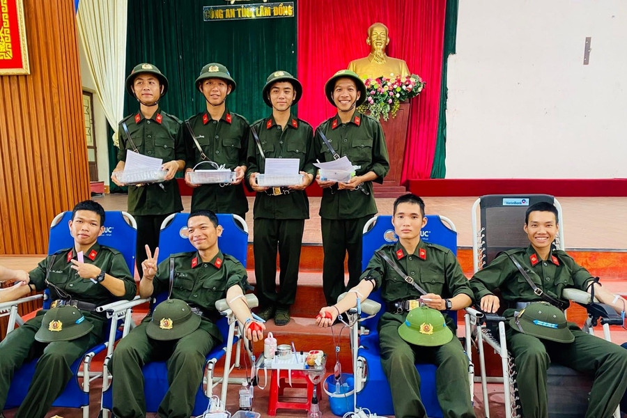 Gần 2.000 cán bộ, chiến sĩ CSCĐ Tây Nguyên tham gia hiến máu tình nguyện