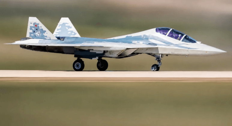 Lộ diện tiêm kích Su-57 hai chỗ ngồi của Nga: Bước ngoặt chiến lược cho xuất khẩu