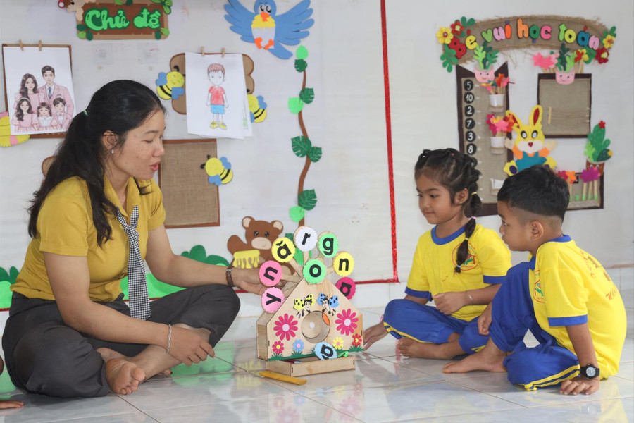 Nâng cao chất lượng đội ngũ giáo viên DTTS