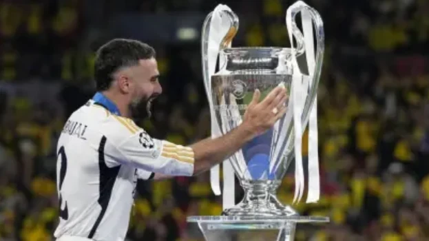 Dani Carvajal chia tay Real Madrid: Dấu chấm hết cho một huyền thoại vĩ đại tại Bernabeu