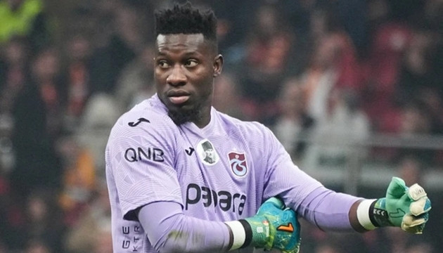 Senne Lammens thăng hoa, cánh cửa trở lại Man Utd đóng sập với Andre Onana