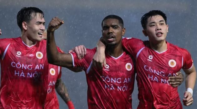 Vô địch V-League sớm 3 vòng, CAHN quyết tâm xô đổ kỷ lục lịch sử của Hà Nội FC