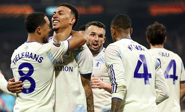 Unai Emery lập kỷ lục vô tiền khoáng hậu, Aston Villa đè bẹp Freiburg để vô địch Europa League