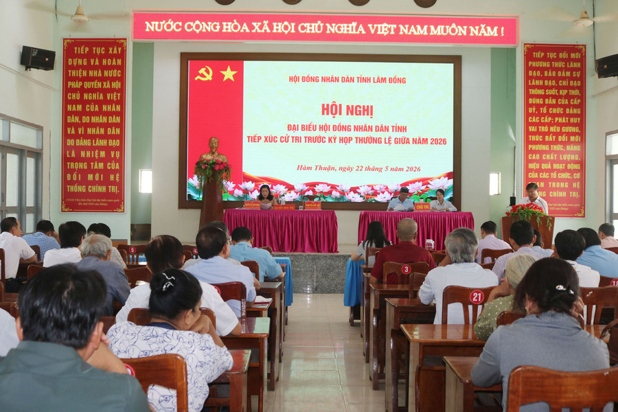 Cử tri xã Hàm Thuận kiến nghị nhiều vấn đề liên quan giao thông