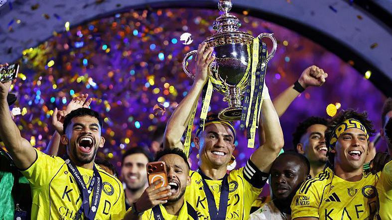 Cristiano Ronaldo xưng vương tại Saudi Arabia và mảnh ghép cuối cùng để trọn vẹn sự nghiệp
