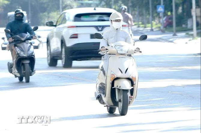 Thời tiết ngày 23/5: Nắng nóng gay gắt gia tăng, có nơi trên 38 độ C