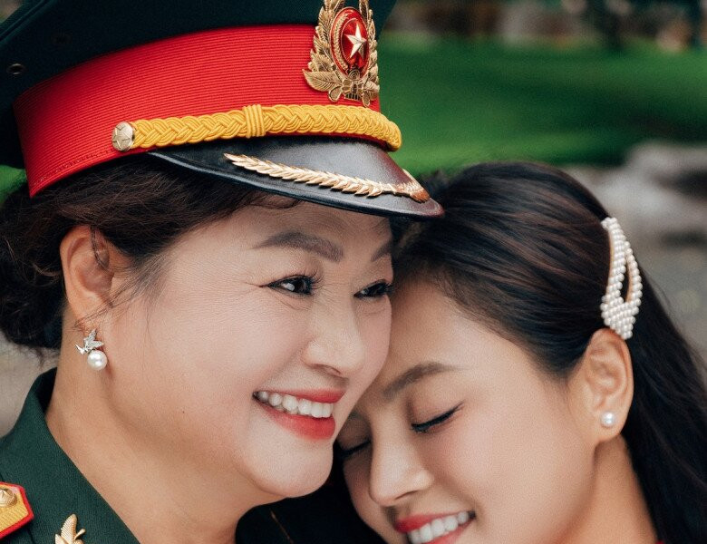 Nhan sắc và sự nghiệp của Thượng tá Cao Nga: 'Thiên nga' làng kịch, mẹ ruột Thu Quỳnh