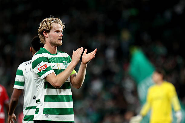Man Utd đứng trước cơ hội chiêu mộ Morten Hjulmand với giá hời 40 triệu euro