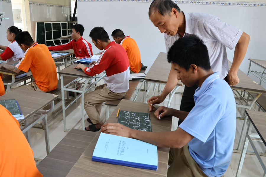 Lớp học đặc biệt cho những người lầm lỡ