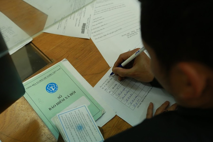 Đi bộ đội và học đại học có được tính thời gian công tác?