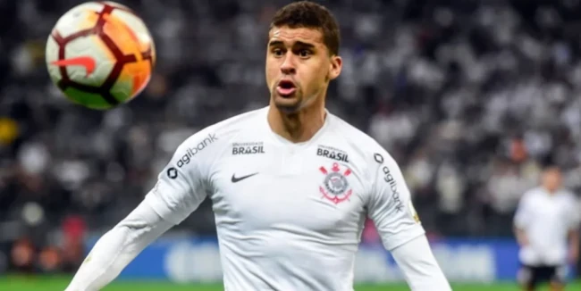 CLB CAHN chiêu mộ trung vệ Leo Santos: Bom tấn 1 triệu Euro từ Brazil