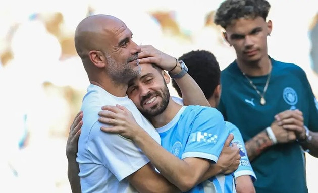 Pep Guardiola và dàn công thần đẫm lệ chia tay Etihad: Khép lại thập kỷ huy hoàng của Man City