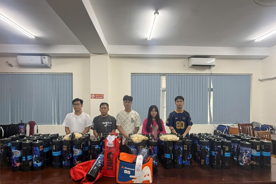 Triệt phá đường dây buôn bán khí cười quy mô lớn tại TP.HCM