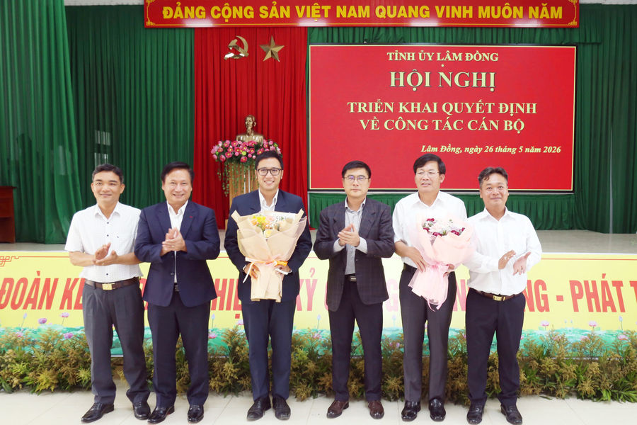 Lâm Đồng triển khai các quyết định về công tác cán bộ tại xã Ninh Gia và Hiệp Thạnh