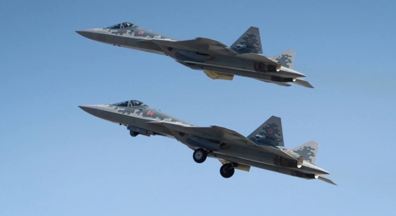 Nga thử nghiệm Su-57 hai chỗ ngồi: Tầm nhìn về sở chỉ huy di động trên không