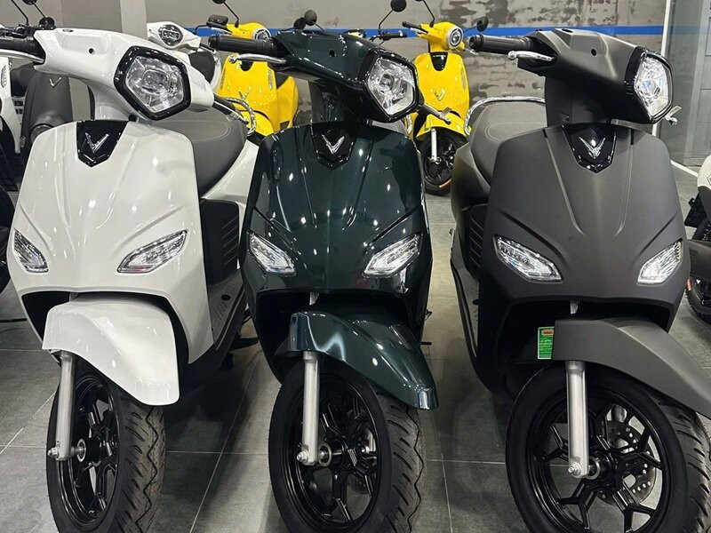 VinFast Vero X 2025: Xe máy điện đi 262 km mỗi lần sạc giảm giá còn 30,4 triệu đồng