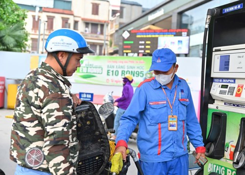 Xăng sinh học E10 an toàn cho động cơ và sẵn sàng cung ứng toàn quốc từ tháng 6 năm 2026