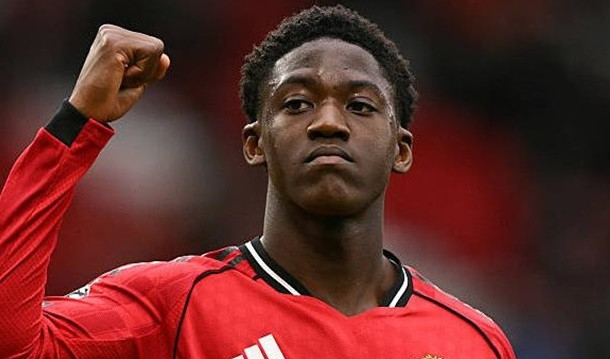 Chelsea tham vọng sở hữu Kobbie Mainoo, Manchester United 'tổng tấn công' Aurelien Tchouameni