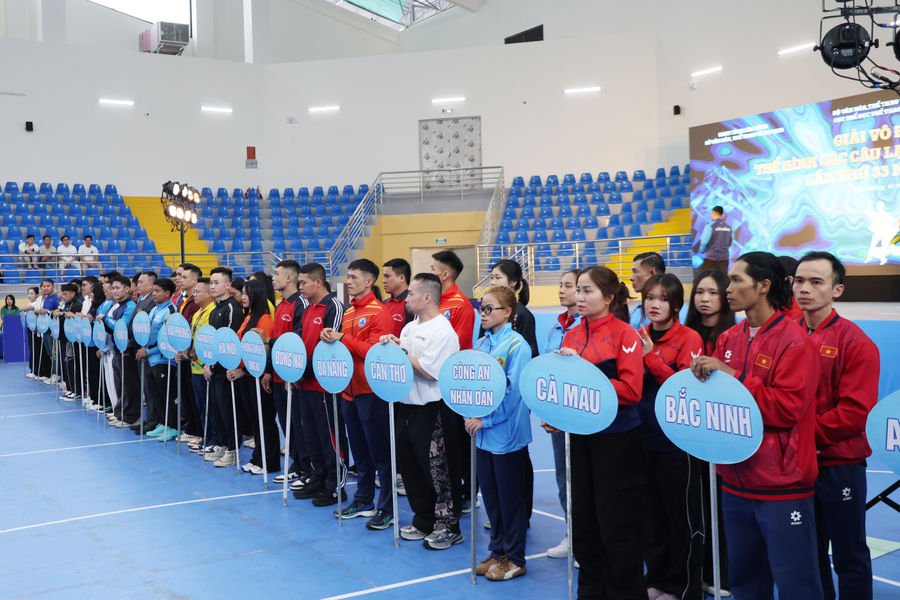 More Than 300 Athletes Compete at National Bodybuilding Championship in Lam Dong