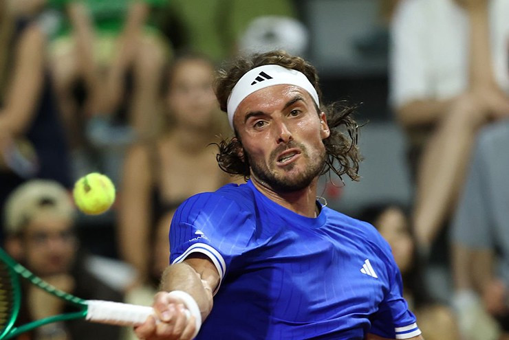Địa chấn Roland Garros: Tsitsipas và Ben Shelton bị loại sốc tại vòng hai