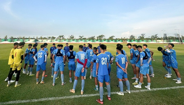 U19 Việt Nam rèn quân dưới nắng nóng 32 độ tại Indonesia