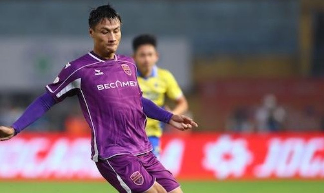 Mạc Hồng Quân và 14 năm thăng trầm tại V.League: Không hối hận dù đối mặt kịch bản trụ hạng khắc nghiệt