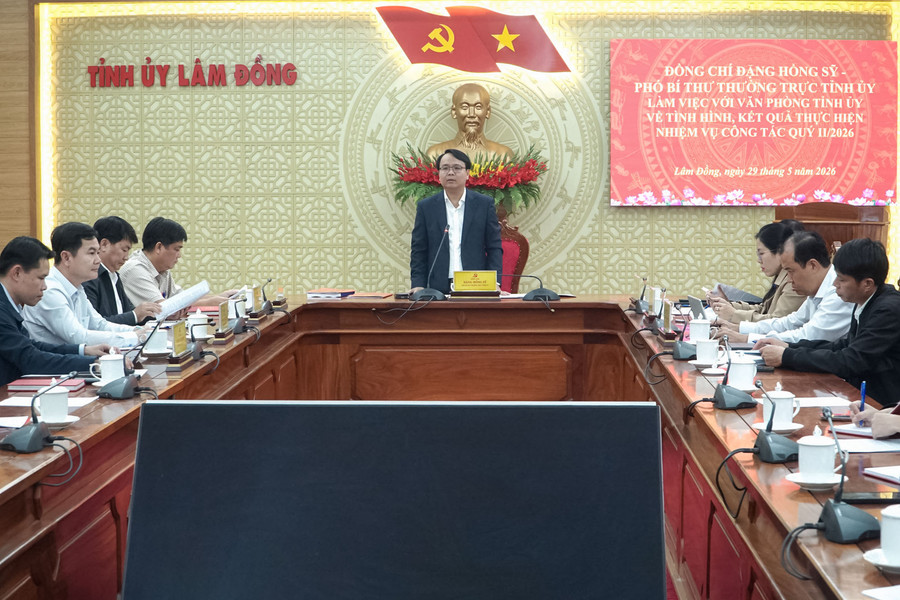 Phó Bí thư Thường trực Tỉnh ủy Lâm Đồng Đặng Hồng Sỹ làm việc với Văn phòng Tỉnh ủy