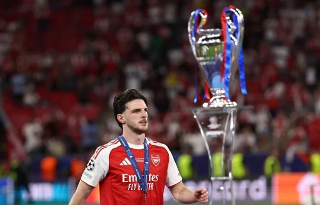Thua PSG tại Champions League: Đã đến lúc Declan Rice tiếp quản băng thủ quân Arsenal?