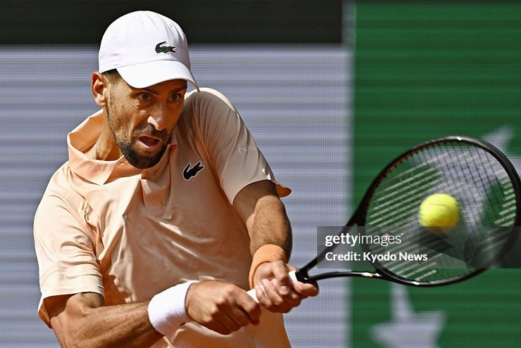 John McEnroe chỉ ra sai lầm khiến Djokovic vỡ mộng Grand Slam thứ 25 tại Roland Garros