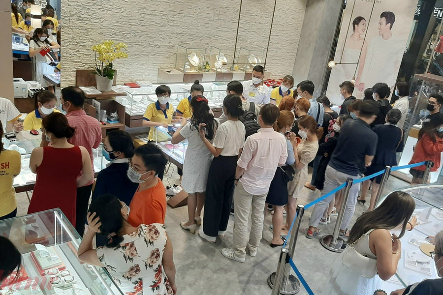 Giá vàng 24k 9999 hôm nay trưa 1/6/2026: Bảng giá vàng SJC BTMC BTMH DOJI, vàng thế giới