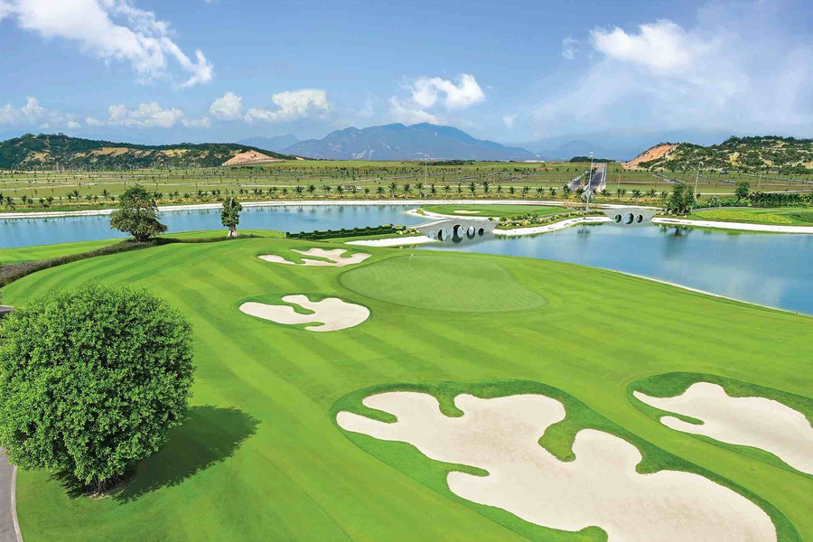 Cần Thơ đề xuất thí điểm chuyển đổi đất lúa làm tổ hợp sân golf nghỉ dưỡng