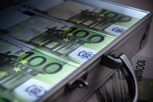 Tỷ giá Euro ngày 1/6: Ngân hàng điều chỉnh trái chiều, chợ đen giảm 46 đồng