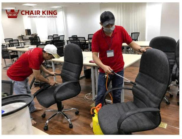 Vệ sinh ghế xoay văn phòng đúng chuẩn cùng Chairking