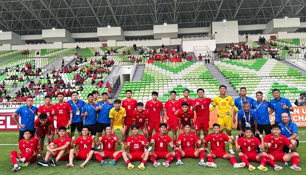 Công Hậu lập hat-trick, U19 Việt Nam chiếm ngôi đầu bảng A giải vô địch Đông Nam Á