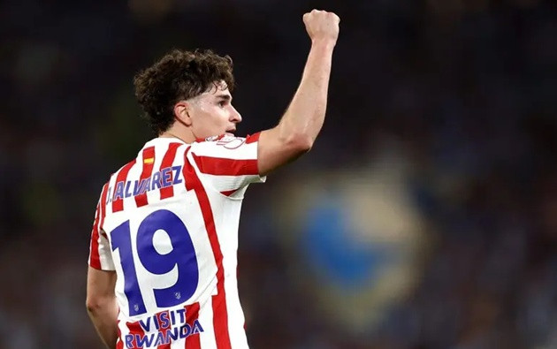 Barcelona vung tiền chiêu mộ Anthony Gordon và Julian Alvarez: Nghịch lý tài chính tại Camp Nou