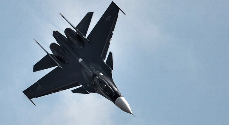 Tiêm kích Su-30SM của Armenia tích hợp bom lượn Yasin do Iran sản xuất