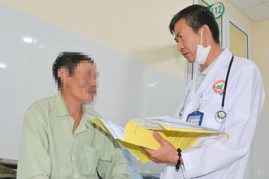 4 người trong một gia đình ở Lâm Đồng nhập viện sau khi ăn nấm rừng