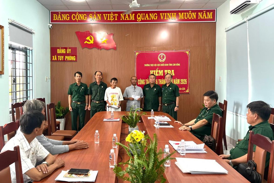 Họ luôn gắn bó với cộng đồng, trách nhiệm với quê hương