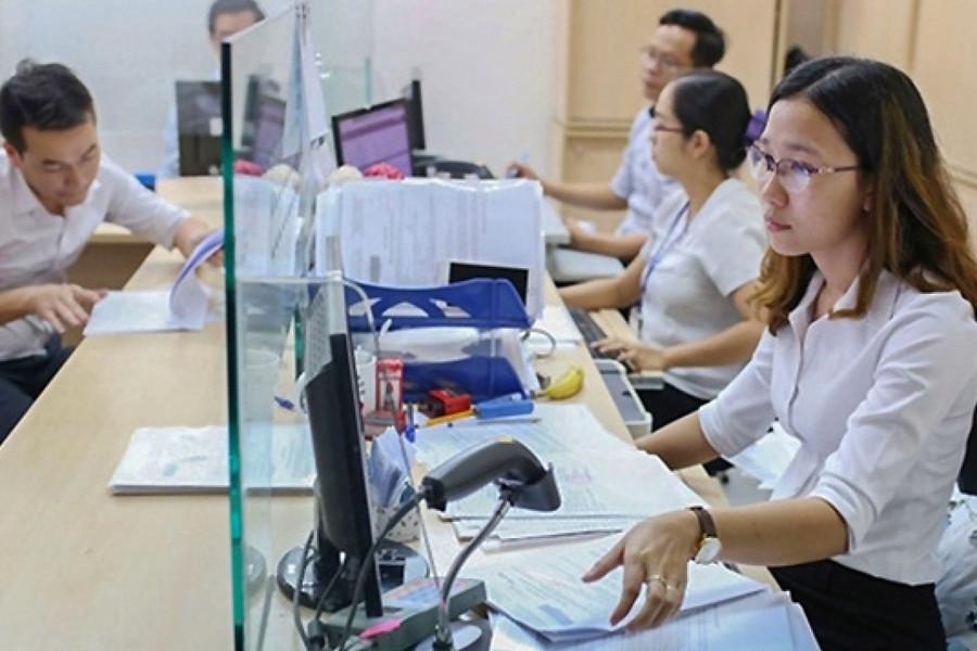 Nghỉ ốm bao nhiêu ngày thì xem xét đưa vào diện tinh giản?