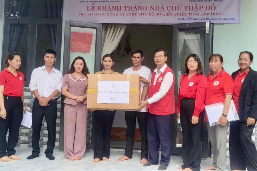 Link vao Dubai: Bàn giao 7 căn nhà Chữ thập đỏ cho hộ nghèo