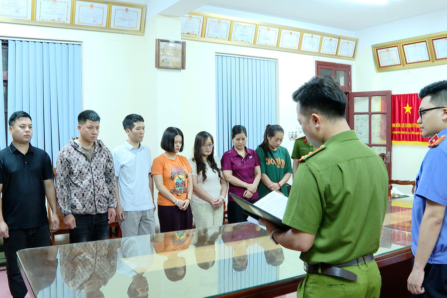 Lạng Sơn: Khởi tố 7 nhân viên di tích Tam Thanh về tội tham ô tài sản