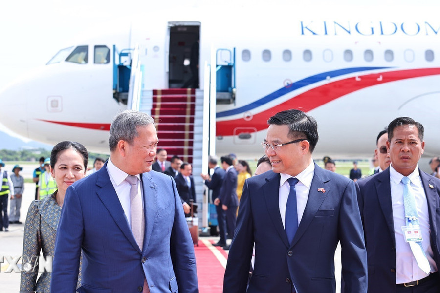 Thủ tướng Campuchia đến Hà Nội, bắt đầu thăm chính thức Việt Nam và dự AFF 2026