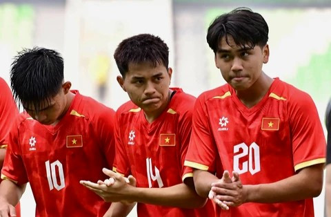 U19 Việt Nam bị loại đầy cay đắng sau kịch bản không tưởng của Campuchia