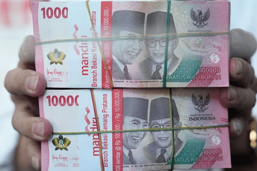 Indonesia tăng lãi suất khẩn cấp lên 5,5% để cứu đồng rupiah khỏi đáy lịch sử