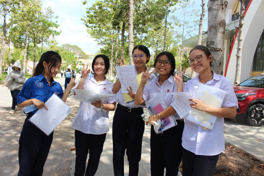 Đề Ngữ văn vừa sức, nhiều thí sinh Lâm Đồng tự tin làm bài tốt