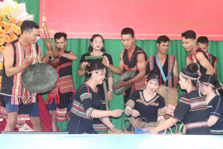 Giữ hồn văn hóa giữa nhịp sống mới