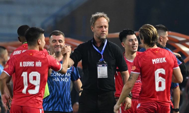 V-League 2025/26: Từ ngôi vương của CAHN đến bài toán giữ chân khán giả trên khán đài