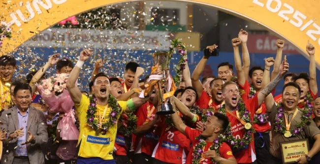 Công an TP.HCM vô địch Cúp Quốc gia 2025/26 sau chiến thắng 2-1 trước Ninh Bình