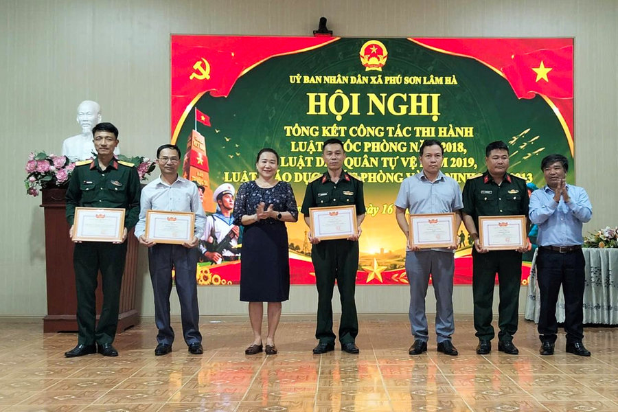 Phú Sơn Lâm Hà tổng kết thi hành các luật về quốc phòng và an ninh